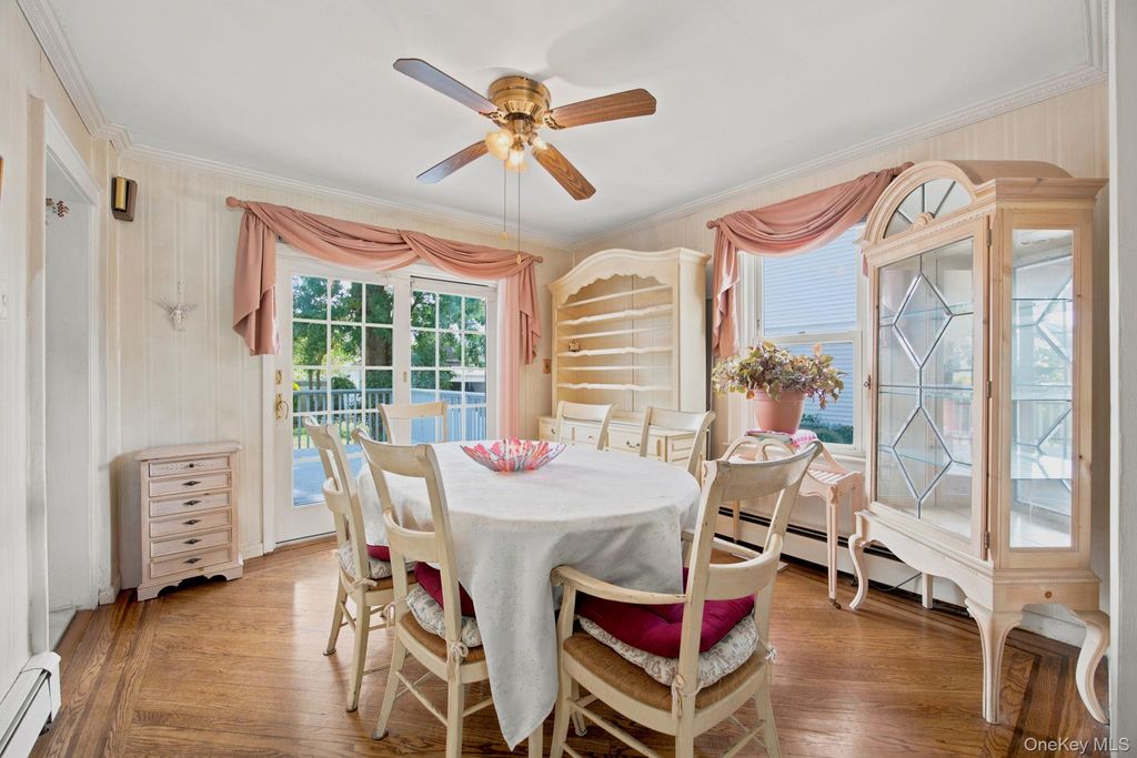 27 South Drive, Valley Stream, NY 11581 — photo 5