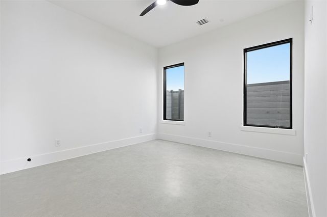 619 Rolling Oaks, Stafford, TX 77477