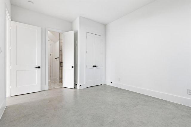 619 Rolling Oaks, Stafford, TX 77477