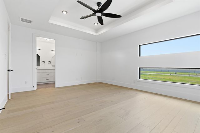 619 Rolling Oaks, Stafford, TX 77477