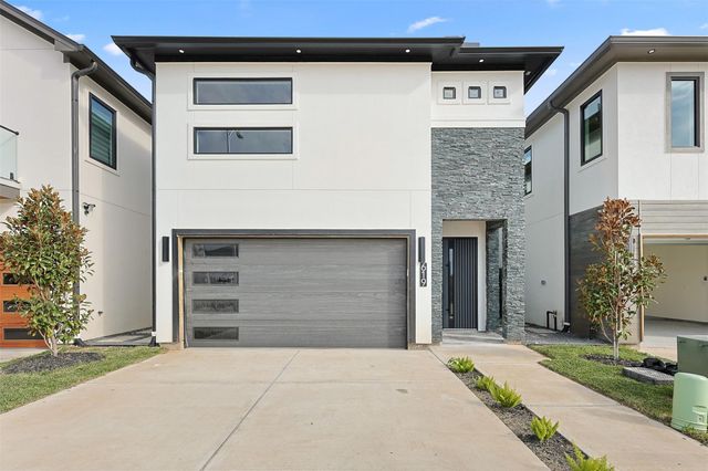 619 Rolling Oaks, Stafford, TX 77477