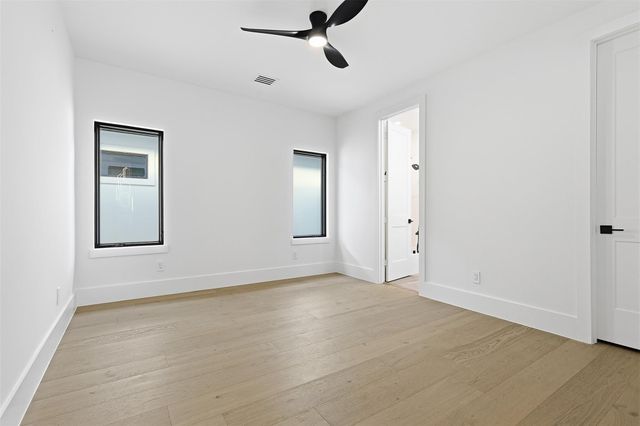 619 Rolling Oaks, Stafford, TX 77477