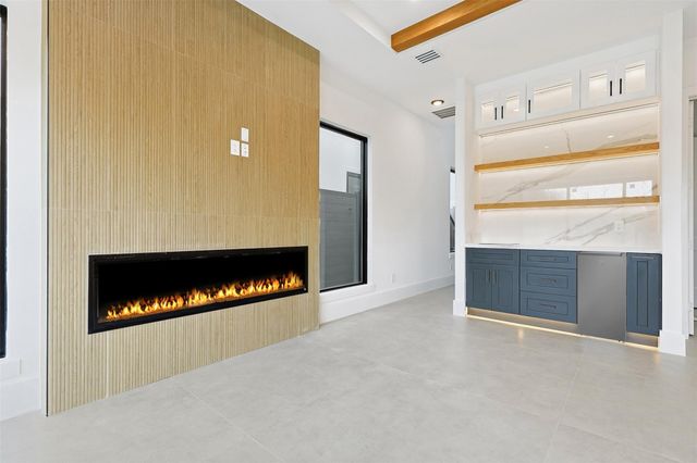 619 Rolling Oaks, Stafford, TX 77477