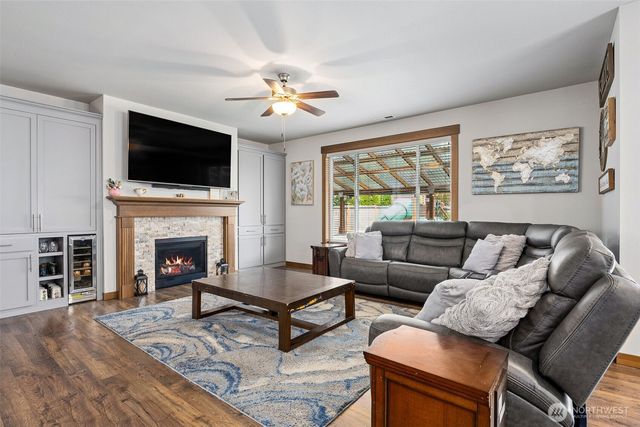 13127 123rd Avenue Ct E, Puyallup, WA 98374