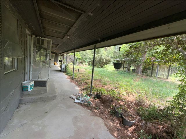 1556 County Road 2042, Hull, TX 77564