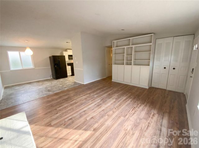 7932 Monfreya Court, Charlotte, NC 28212