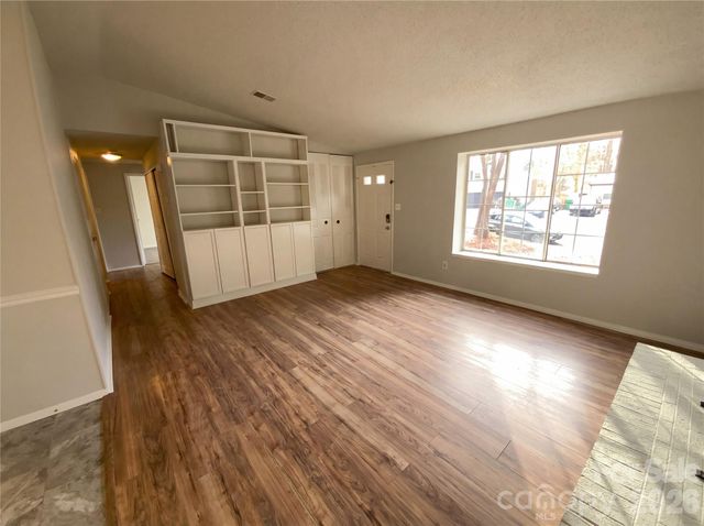 7932 Monfreya Court, Charlotte, NC 28212