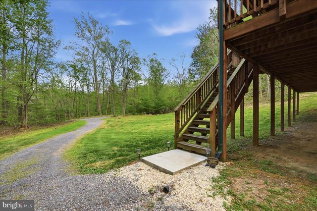 938 FETCHETT RD, Bentonville, VA 22610