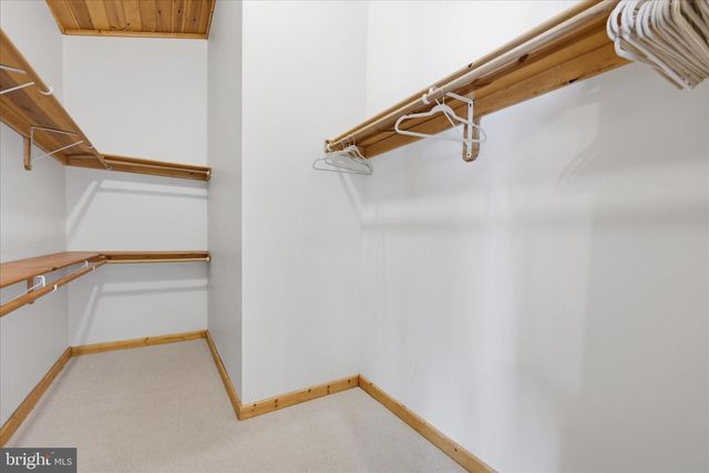 938 FETCHETT RD, Bentonville, VA 22610