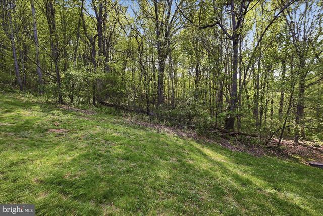 938 FETCHETT RD, Bentonville, VA 22610