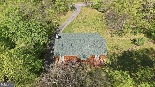 938 FETCHETT RD, Bentonville, VA 22610