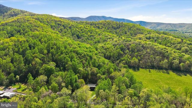 938 FETCHETT RD, Bentonville, VA 22610