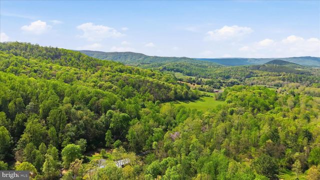 938 FETCHETT RD, Bentonville, VA 22610