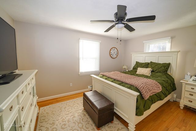 90 Merlin Dr, Swansea, MA 02777