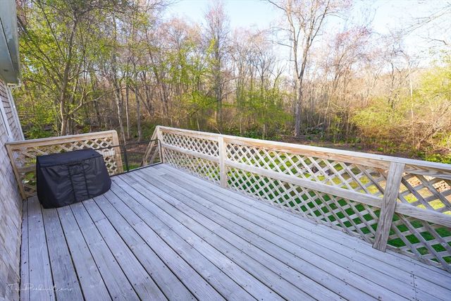 90 Merlin Dr, Swansea, MA 02777