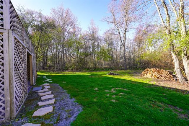 90 Merlin Dr, Swansea, MA 02777