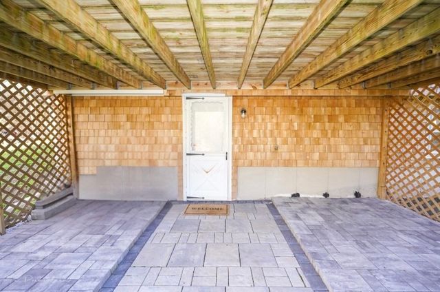 90 Merlin Dr, Swansea, MA 02777