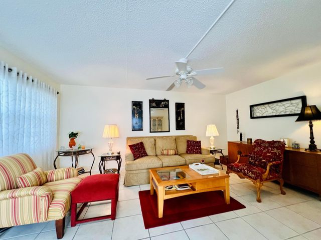 173 Dorchester H 173, West Palm Beach, FL 33417