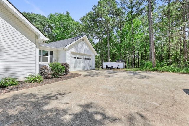 20 Turkey Point Drive, Lagrange, GA 30240