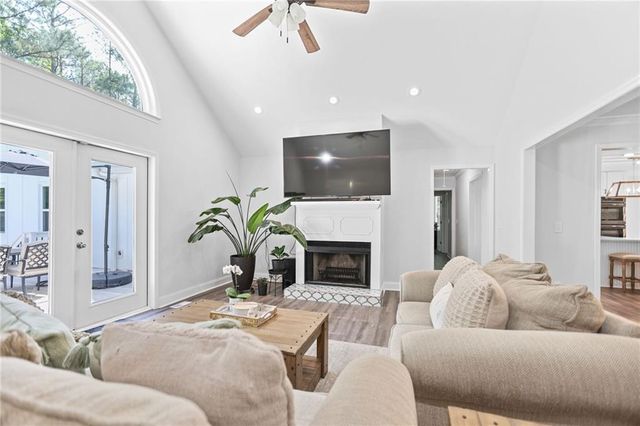 20 Turkey Point Drive, Lagrange, GA 30240