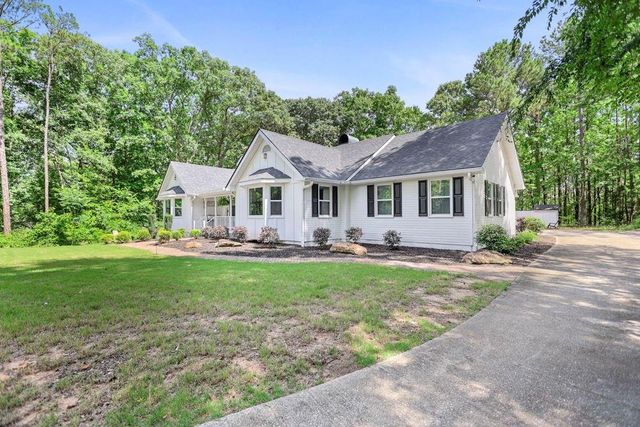 20 Turkey Point Drive, Lagrange, GA 30240