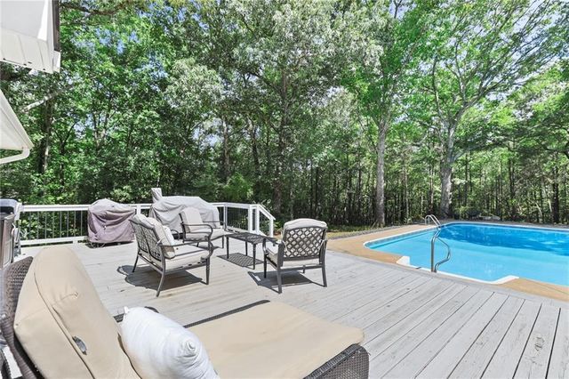 20 Turkey Point Drive, Lagrange, GA 30240