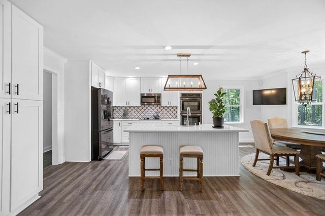 20 Turkey Point Drive, Lagrange, GA 30240