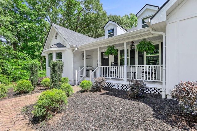 20 Turkey Point Drive, Lagrange, GA 30240