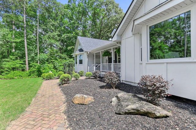 20 Turkey Point Drive, Lagrange, GA 30240