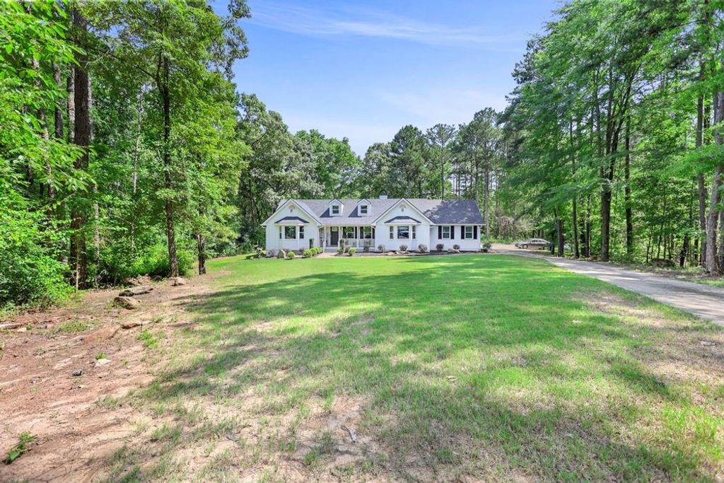 20 Turkey Point Drive, Lagrange, GA 30240