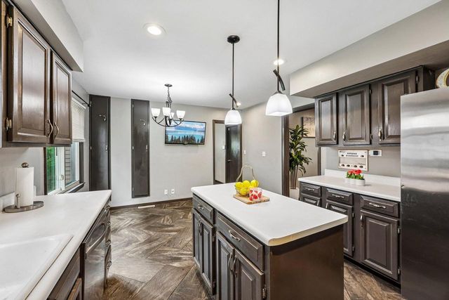 9625 W Metcalf PLACE, Milwaukee, WI 53222