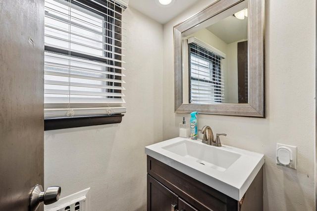 9625 W Metcalf PLACE, Milwaukee, WI 53222