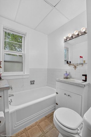 916 Walnut Street, Cedar Falls, IA 50613