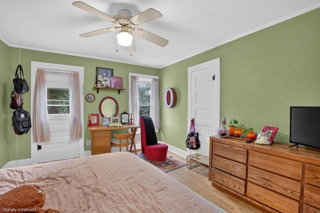 916 Walnut Street, Cedar Falls, IA 50613