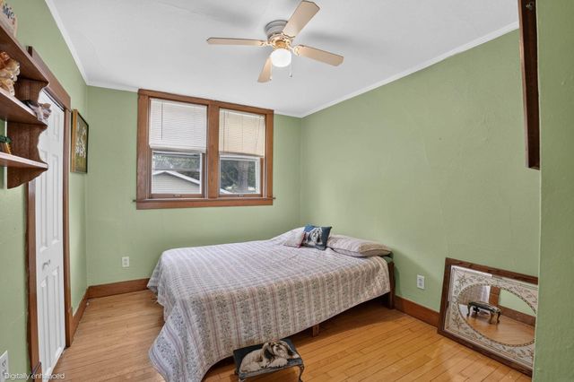 916 Walnut Street, Cedar Falls, IA 50613