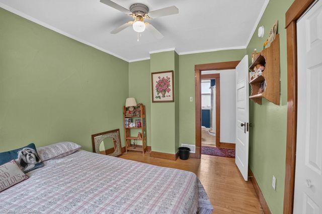 916 Walnut Street, Cedar Falls, IA 50613
