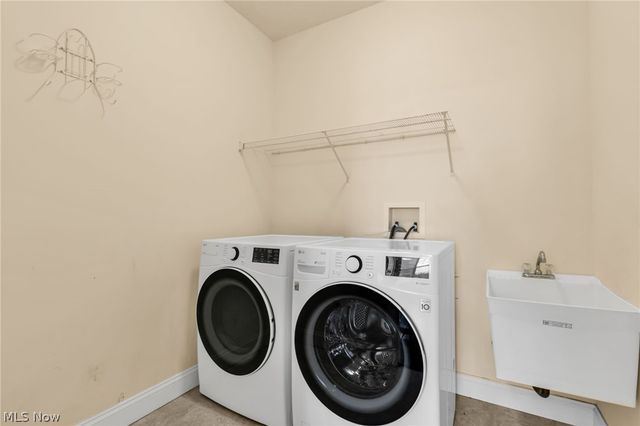 1915 Teakwood Drive, Ontario, OH 44906