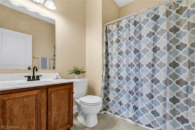 1915 Teakwood Drive, Ontario, OH 44906