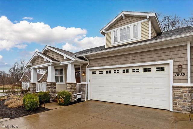 1915 Teakwood Drive, Ontario, OH 44906
