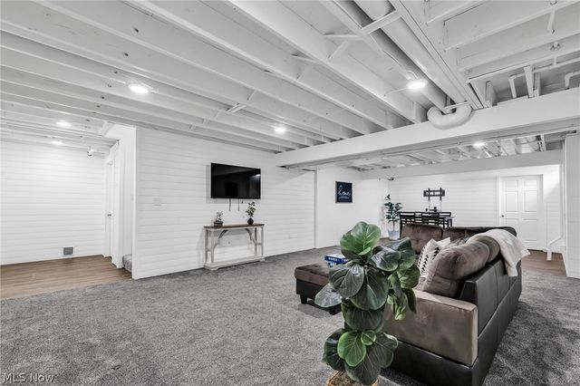 1915 Teakwood Drive, Ontario, OH 44906