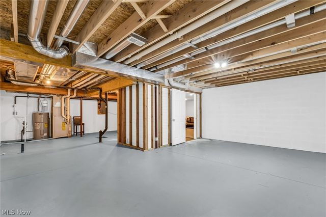 1915 Teakwood Drive, Ontario, OH 44906