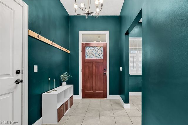 1915 Teakwood Drive, Ontario, OH 44906