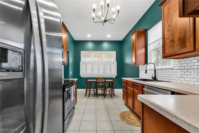 1915 Teakwood Drive, Ontario, OH 44906