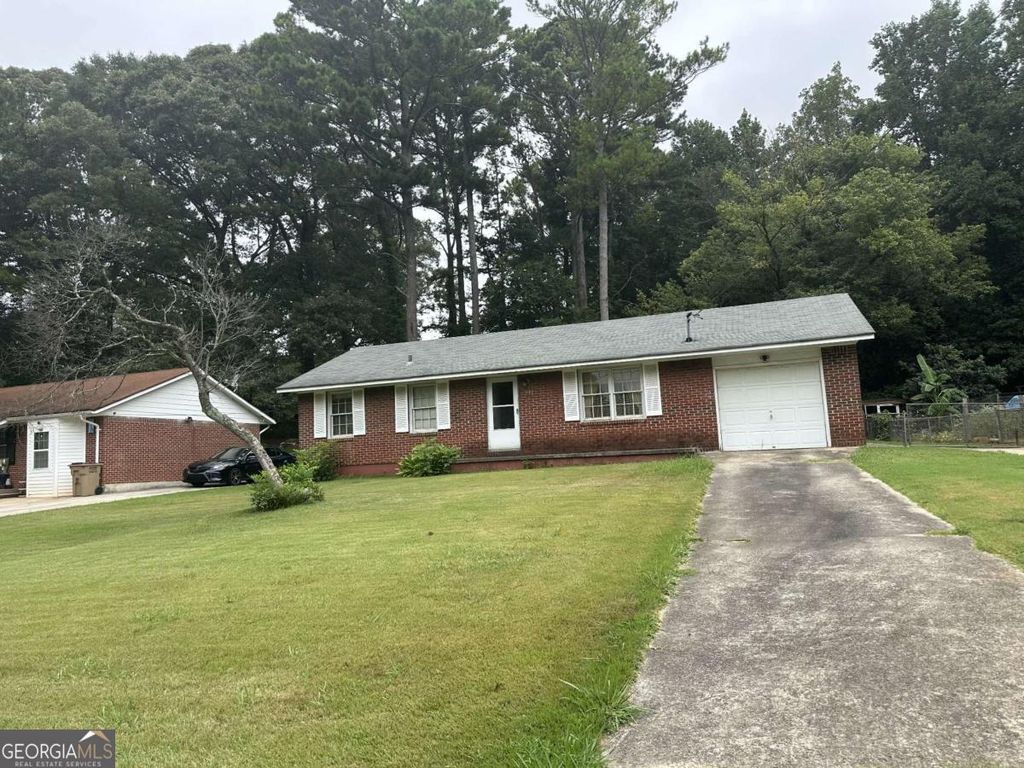418 Cameo Drive, Riverdale, GA 30274