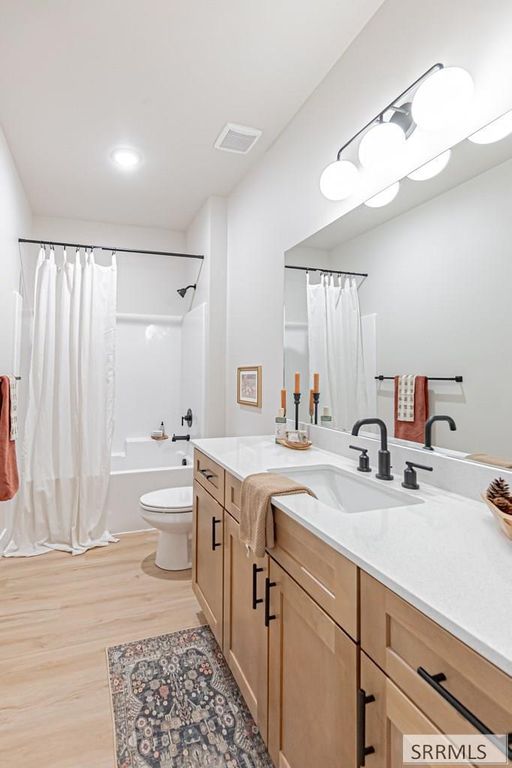 Image 20 of property listing at 455 S Blue Spruce Avenue # 111, Sugar City, ID 83448
