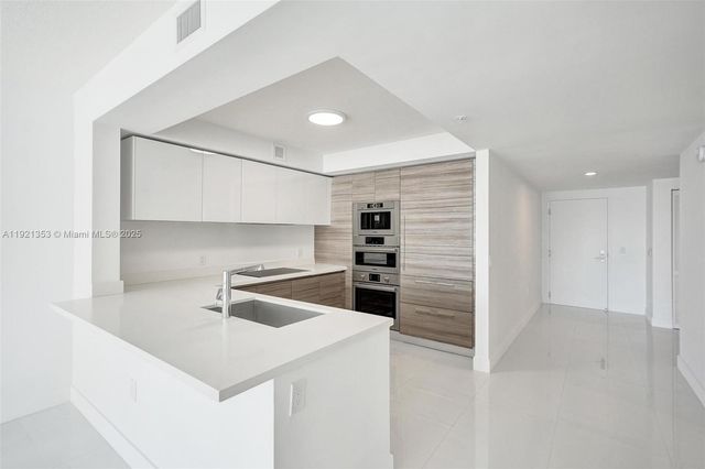 330 Sunny Isles Blvd 5-805, Sunny Isles Beach, FL 33160