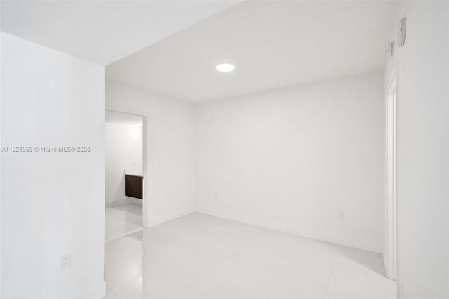 330 Sunny Isles Blvd 5-805, Sunny Isles Beach, FL 33160