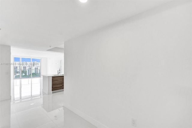 330 Sunny Isles Blvd 5-805, Sunny Isles Beach, FL 33160