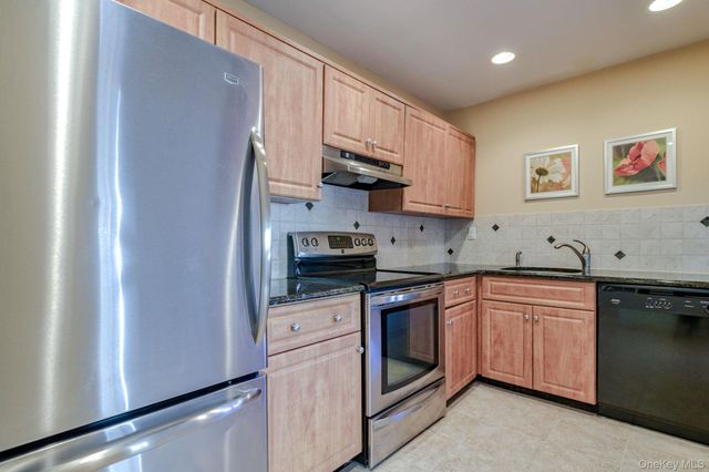 509 Sierra Vista Lane 509, Valley Cottage, NY 10989