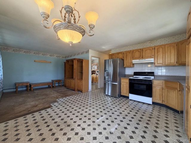 2851 Wilson Avenue, Bellmore, NY 11710